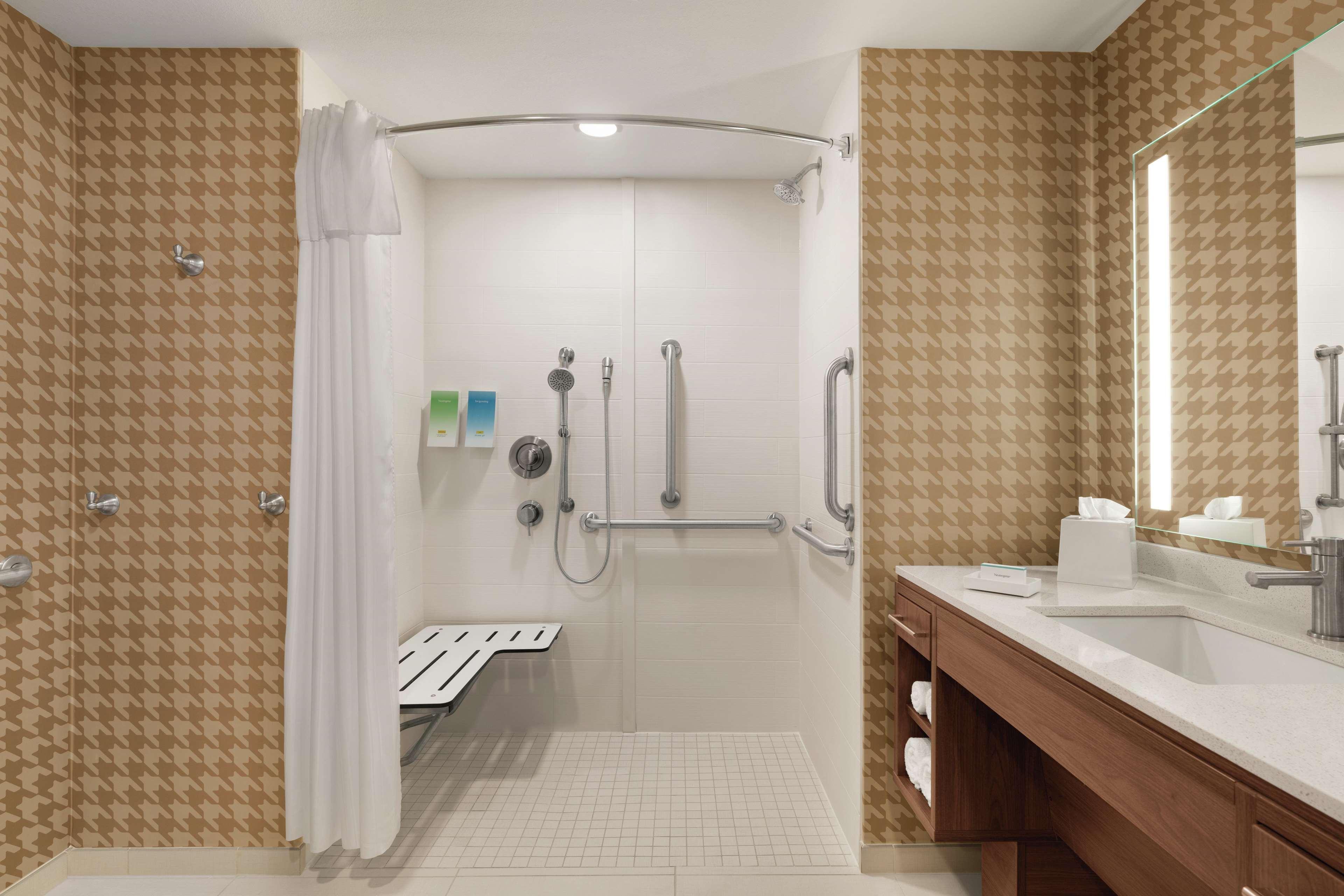 Hotel Home2 By Hilton Lancaster