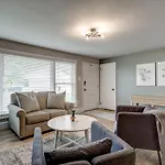 New Cozy Home Near Outlets & Amish Country