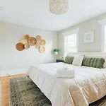 Quaint Boho Home In Lancaster City