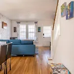 3 Minutes To Downtown W/Patio, Art, Fire Pit, Bbq