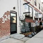 Sweet Lancaster Apt. A