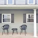 Luxe On Walnut/King Bed/Off St.Parkin/30 Days Stay