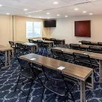 Fairfield Inn & Suites Lancaster