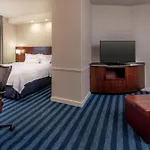 Fairfield Inn & Suites Lancaster