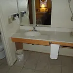 Leola Inn and Suites