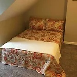 Charming Home In Friendly Neighborhood
