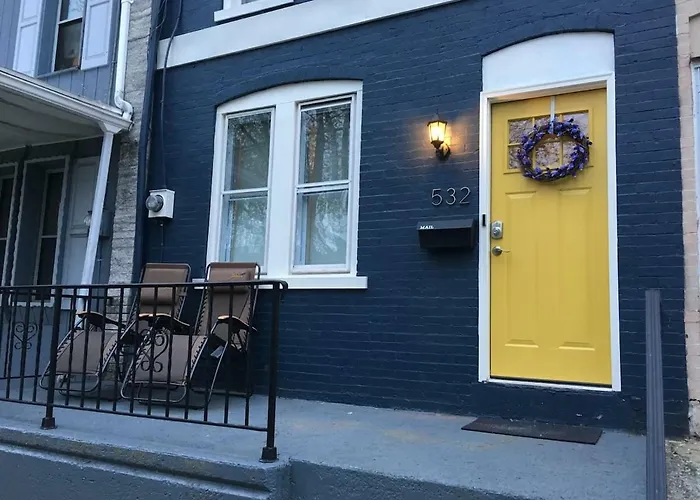 Charming Home In Friendly Neighborhood