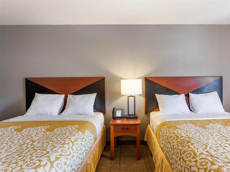 Hotel Days & By Wyndham Amish Country Lancaster