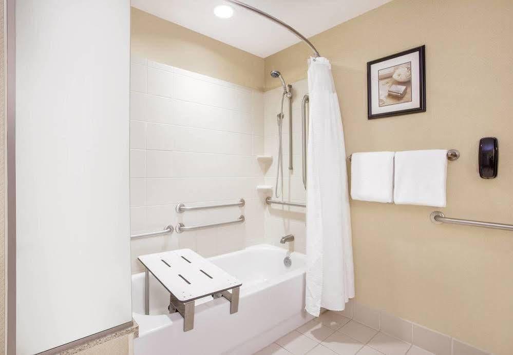 Courtyard Hotel Lancaster