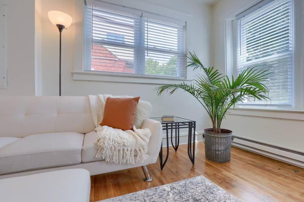 Apartment 3 Bed - Balcony W View - 10 Min To Lanc Brewin Company