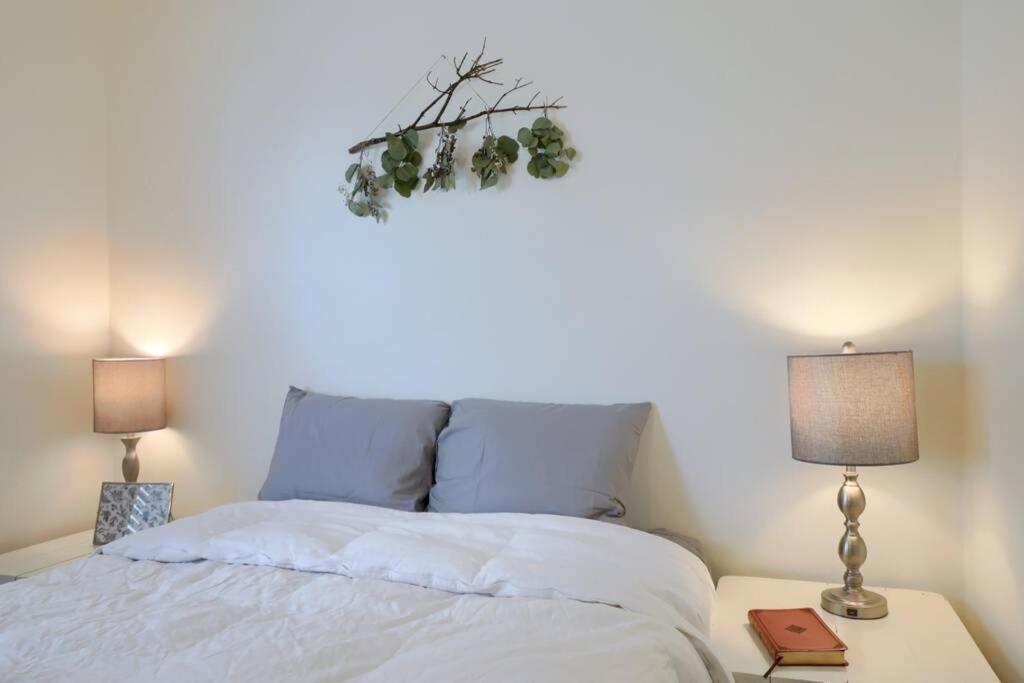 3 Bed - Balcony W View - 10 Min To Lanc Brewin Company Apartment *