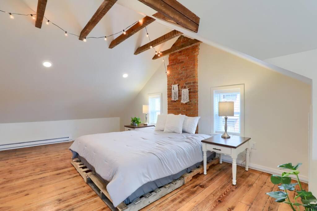3 Bed - Balcony W View - 10 Min To Lanc Brewin Company * Lancaster