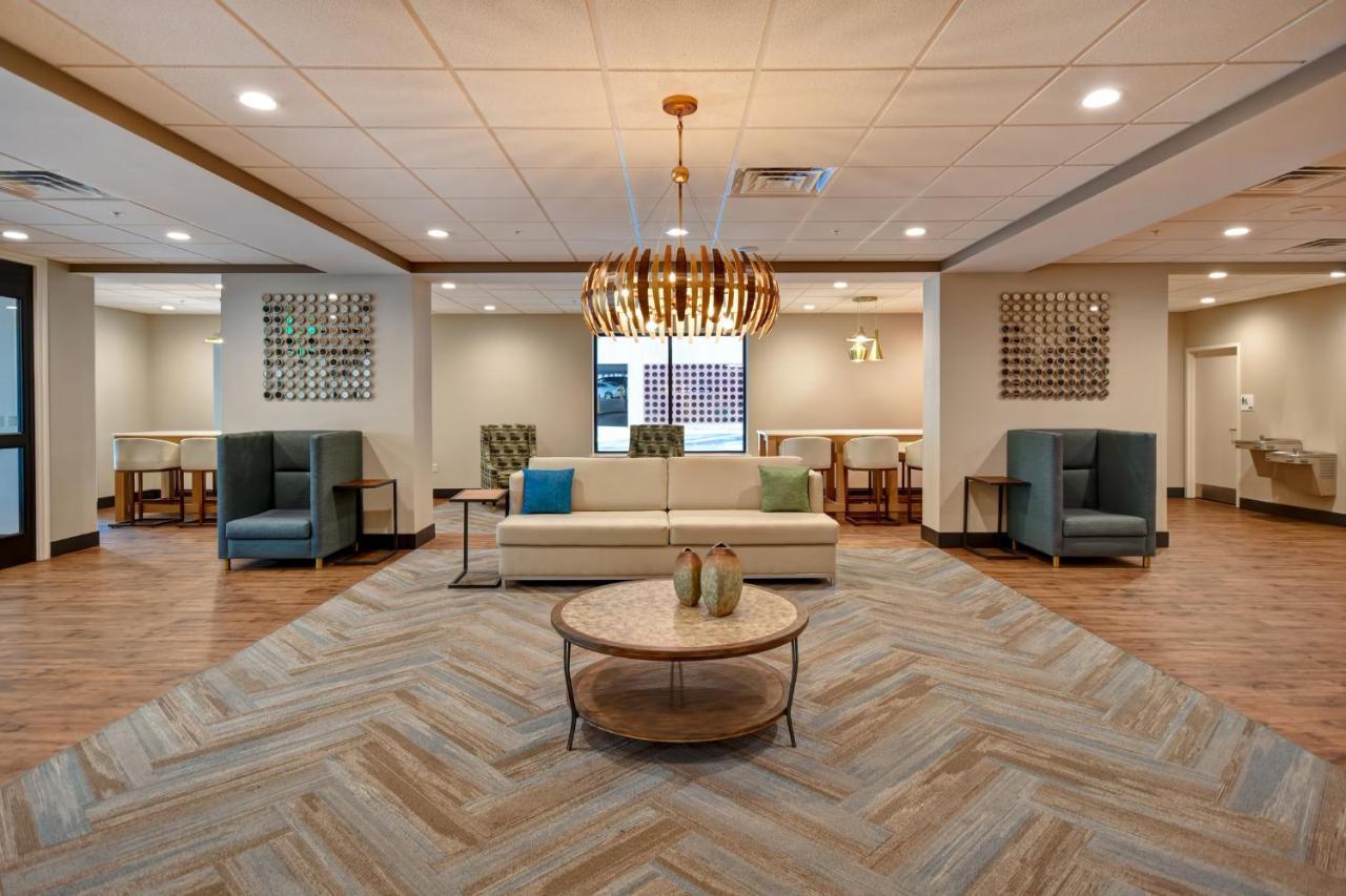 Hotel By Ihg