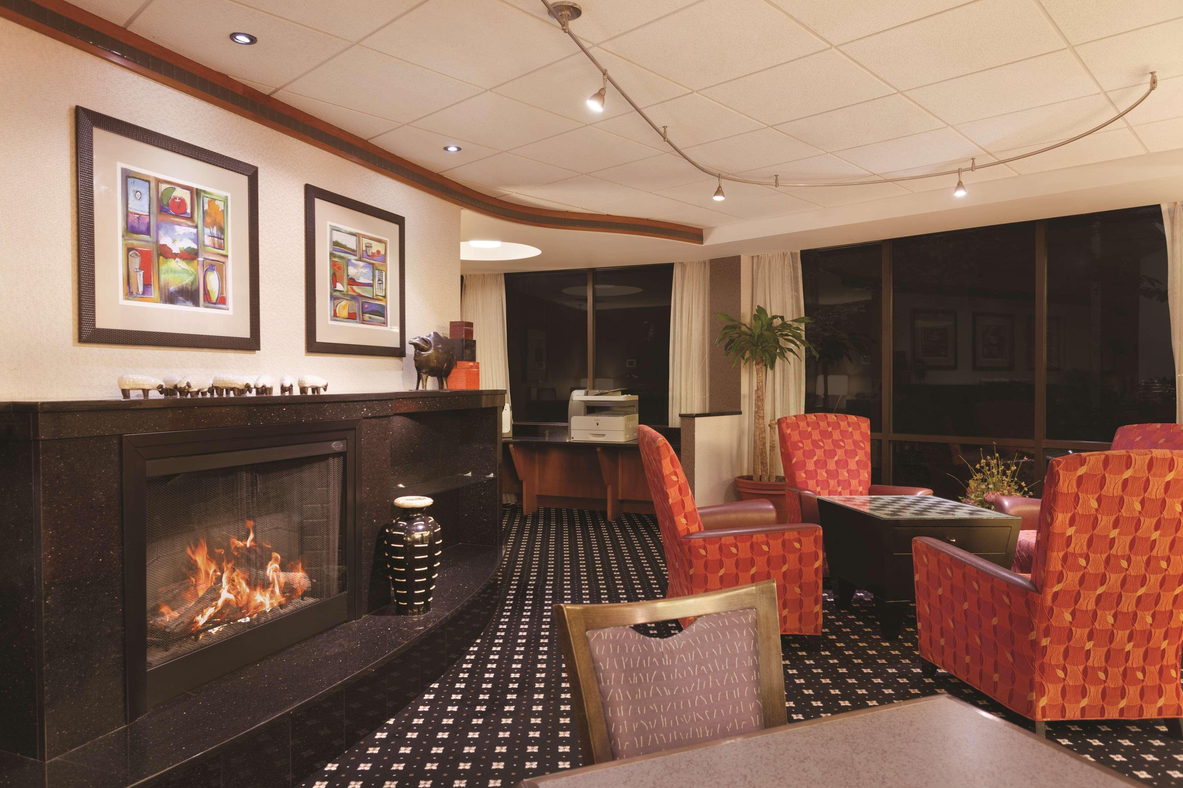 Hampton 3* Lancaster