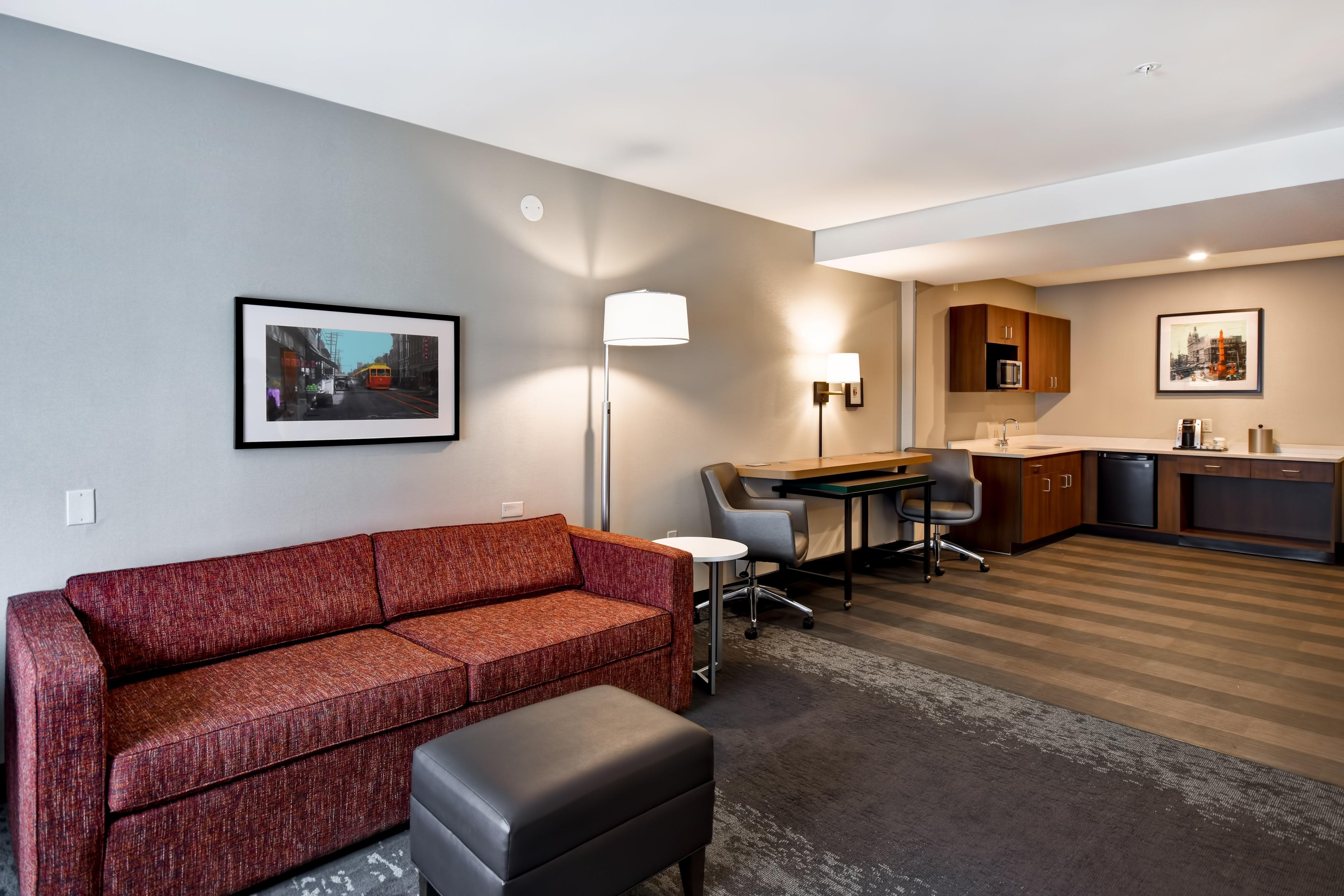 Hotel By Ihg 3*