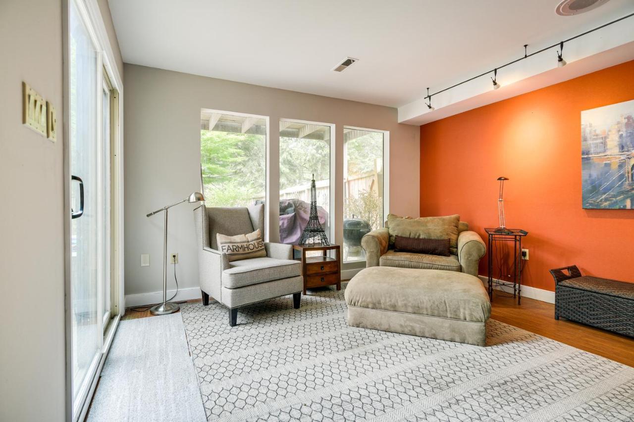 Holiday home Inviting Vacation 3 Mi To Downtown