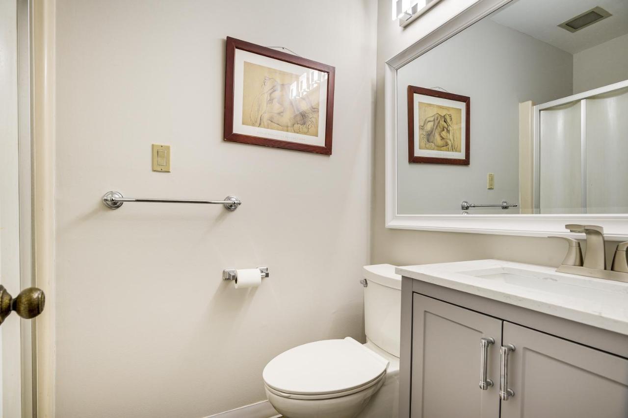Inviting Vacation 3 Mi To Downtown Lancaster