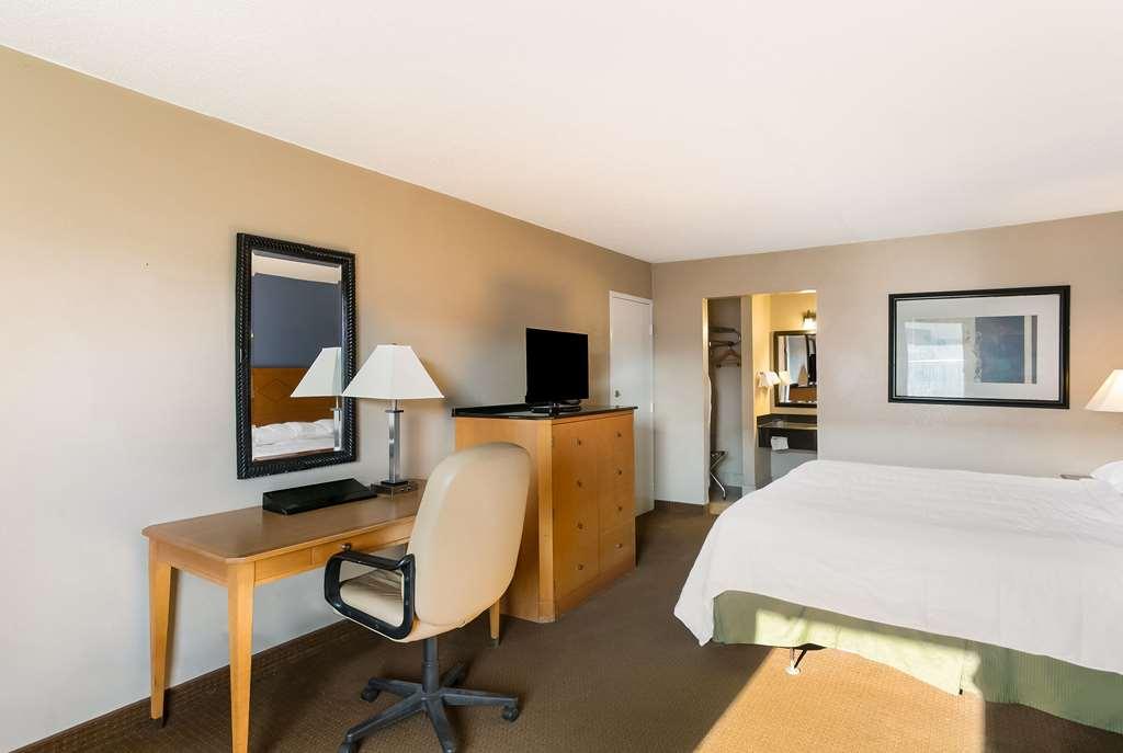 Rodeway Hotel