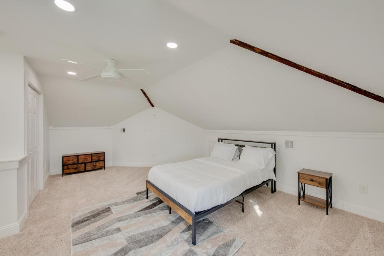 Charming About 15 Mi To The Amish Village! Apartment *