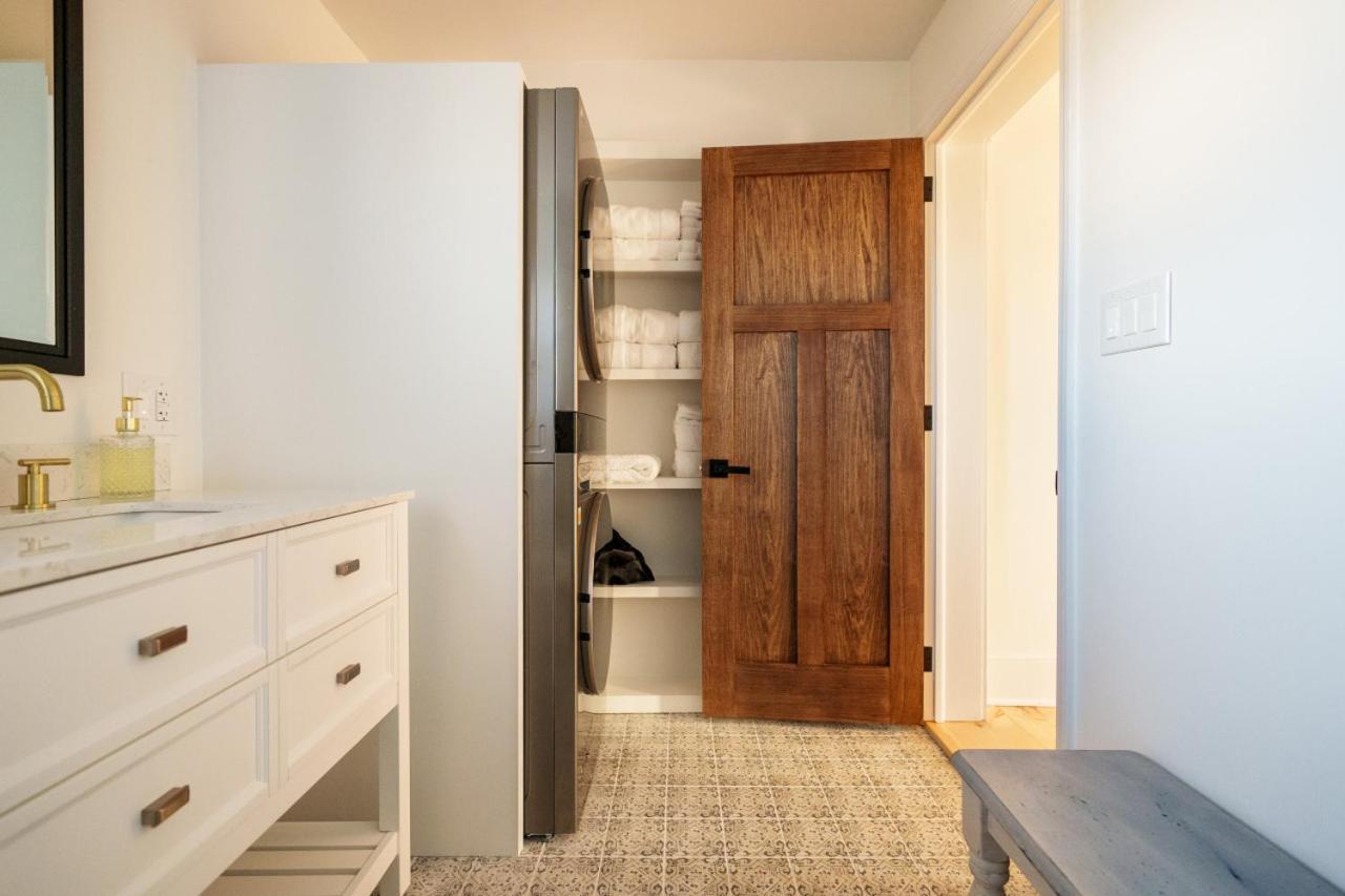 Very Comfy Unit A, 1st Fl *