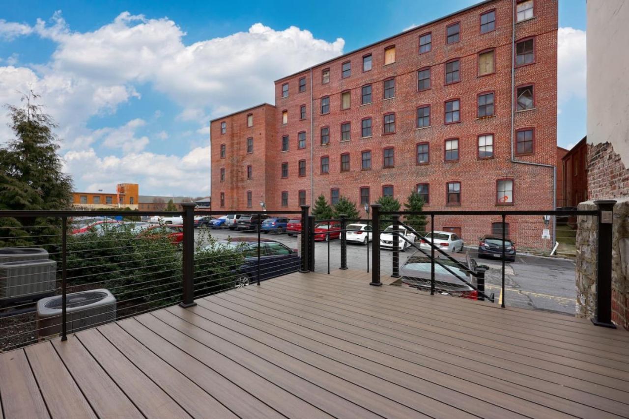 Apartment Sweet Apt. B Lancaster