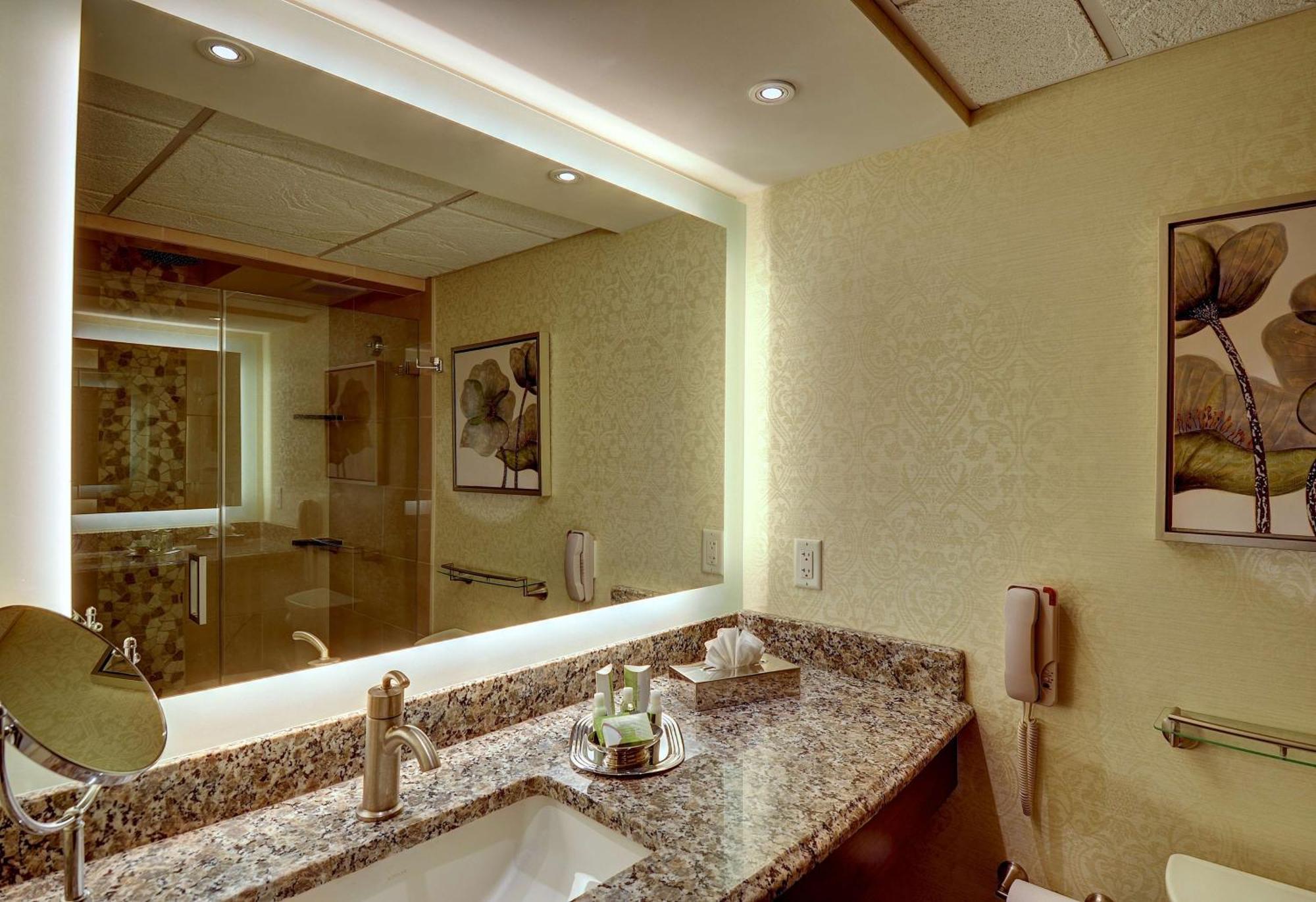 Eden And Suites, Bw Premier Collection 4*