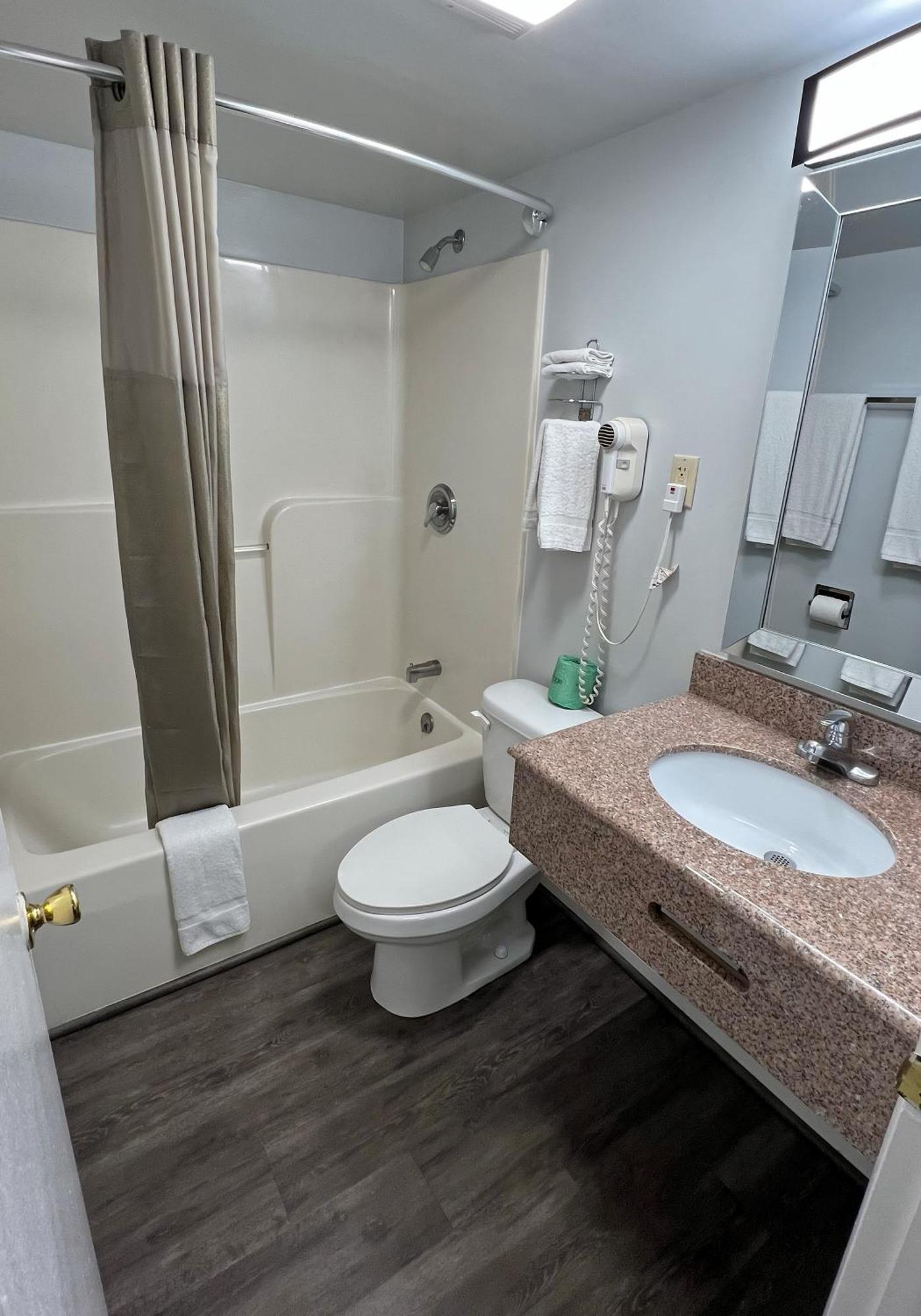 Motel America's Value 2*