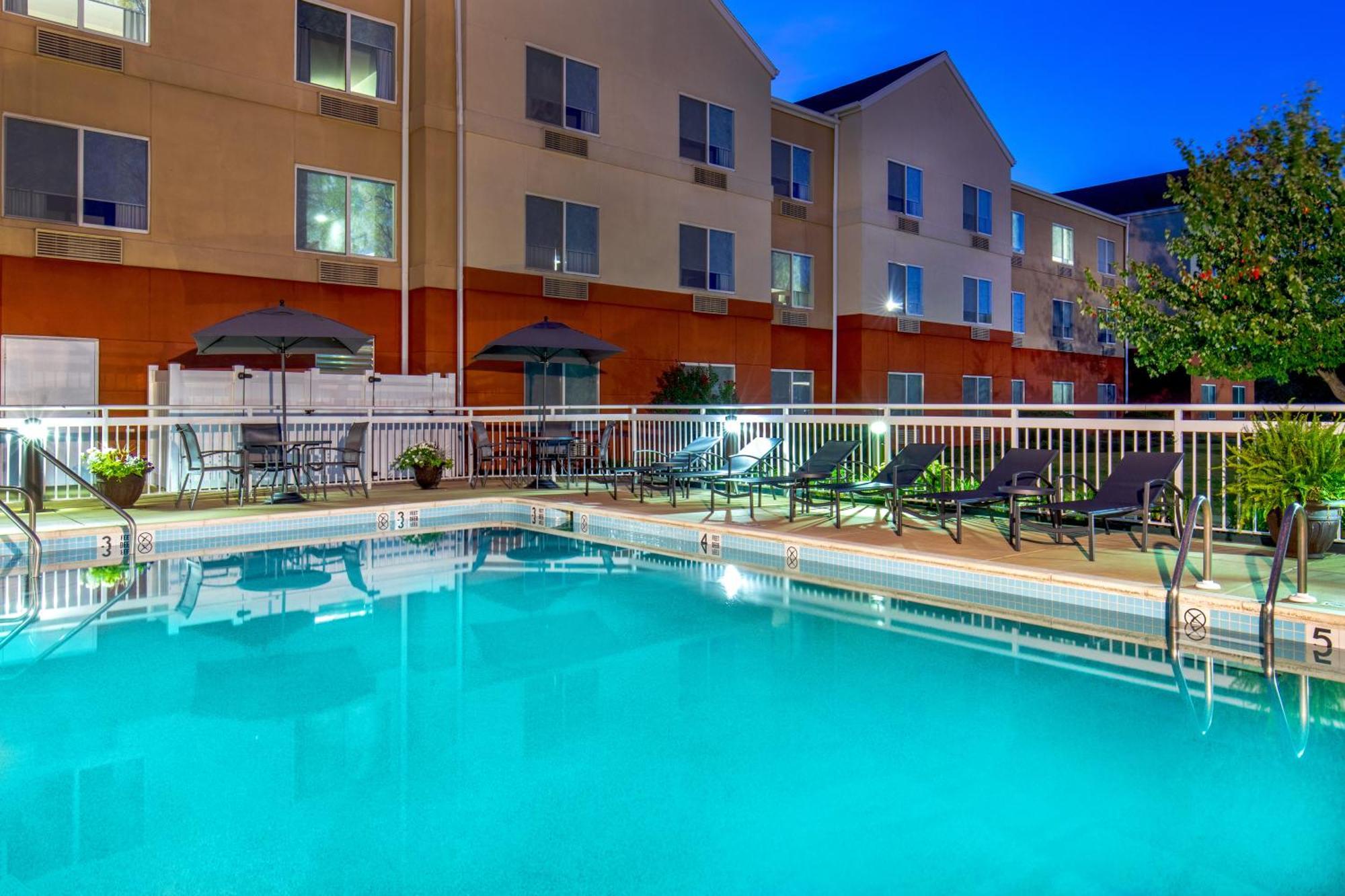 Hotel Fairfield &