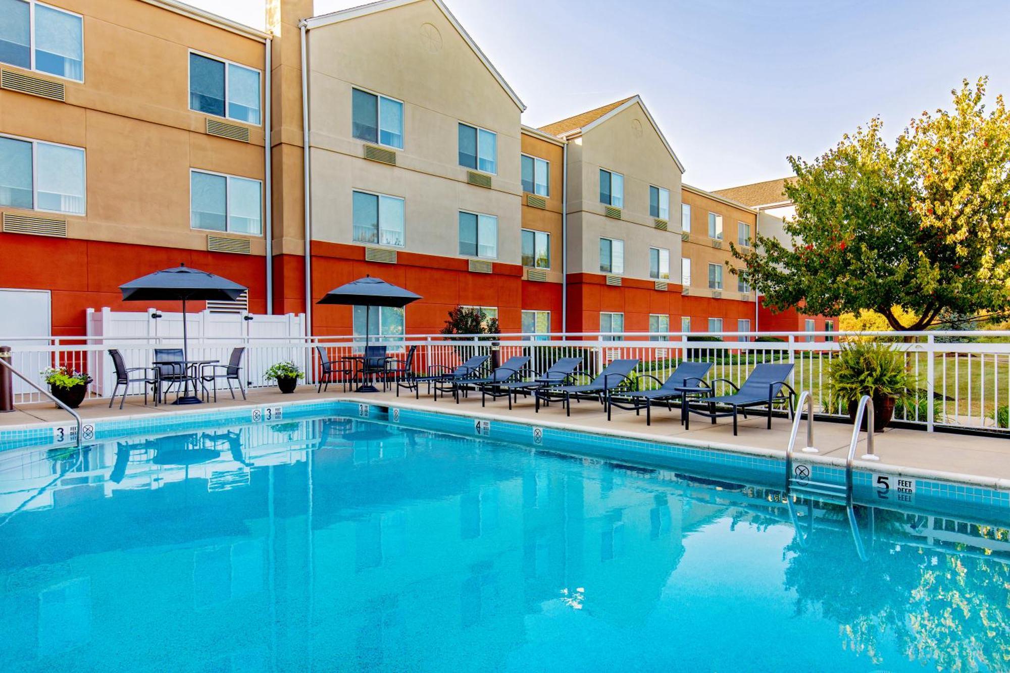 Hotel Fairfield & Lancaster