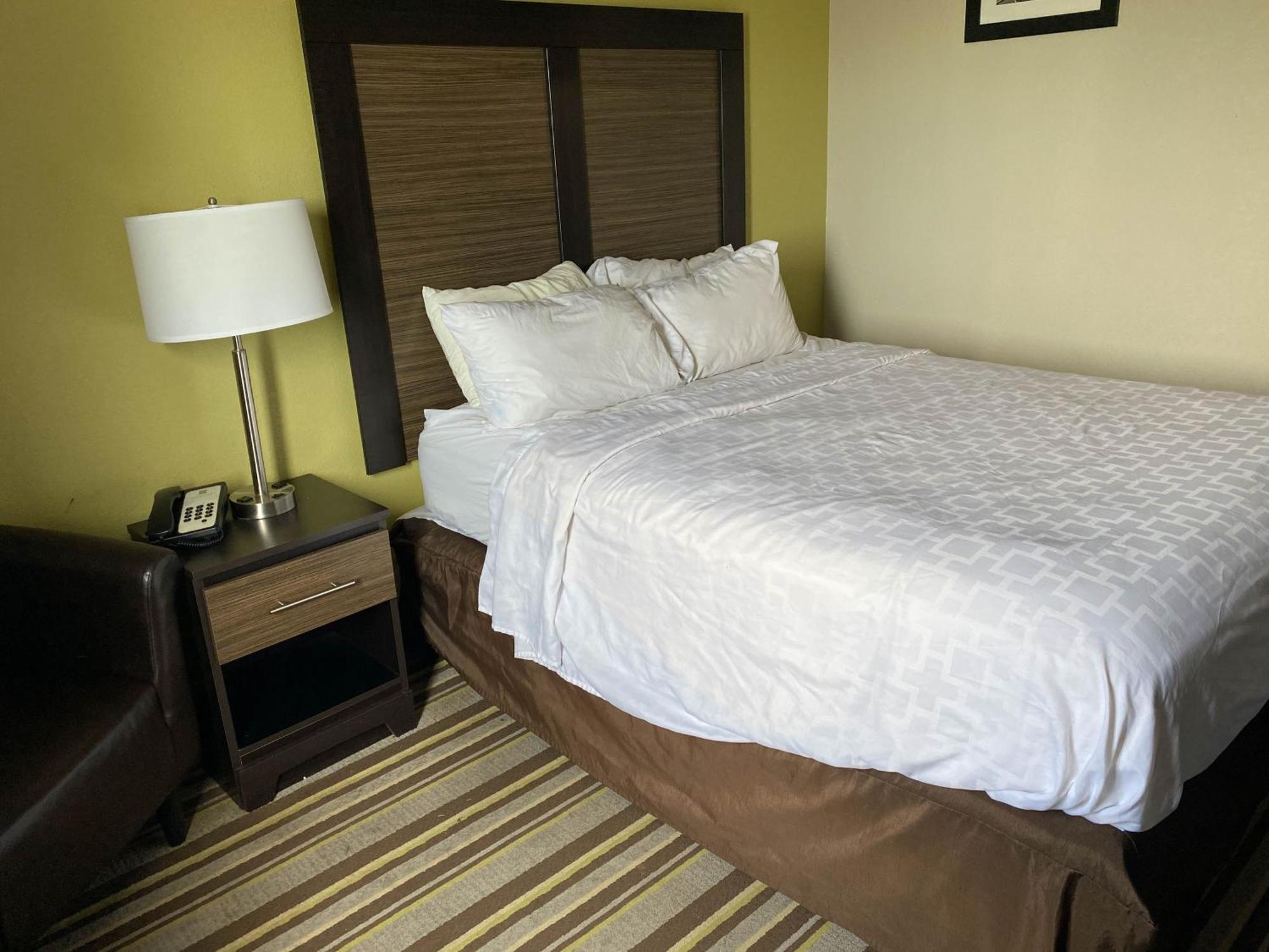 Hotel 6