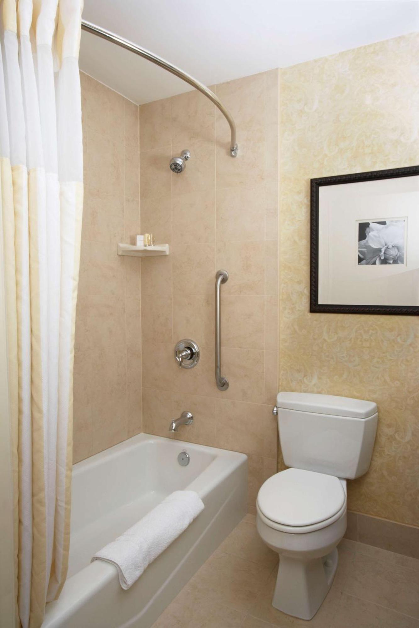 Hilton Garden 3*