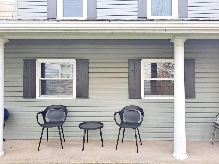 Holiday home Luxe On Walnut/king Bed/off St.parkin/30 Days *