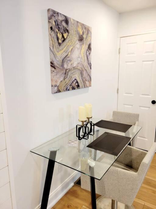 Luxe On Walnut/king Bed/off St.parkin/30 Days Holiday home *