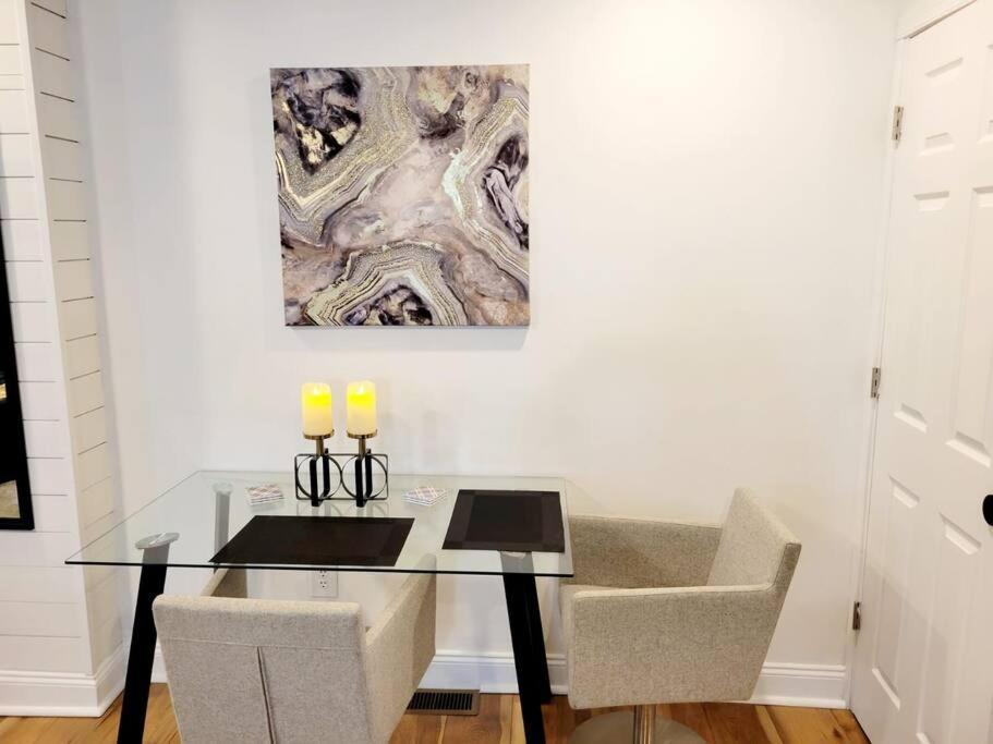 Holiday home Luxe On Walnut/king Bed/off St.parkin/30 Days *