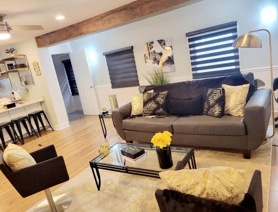 Luxe On Walnut/king Bed/off St.parkin/30 Days Holiday home Lancaster