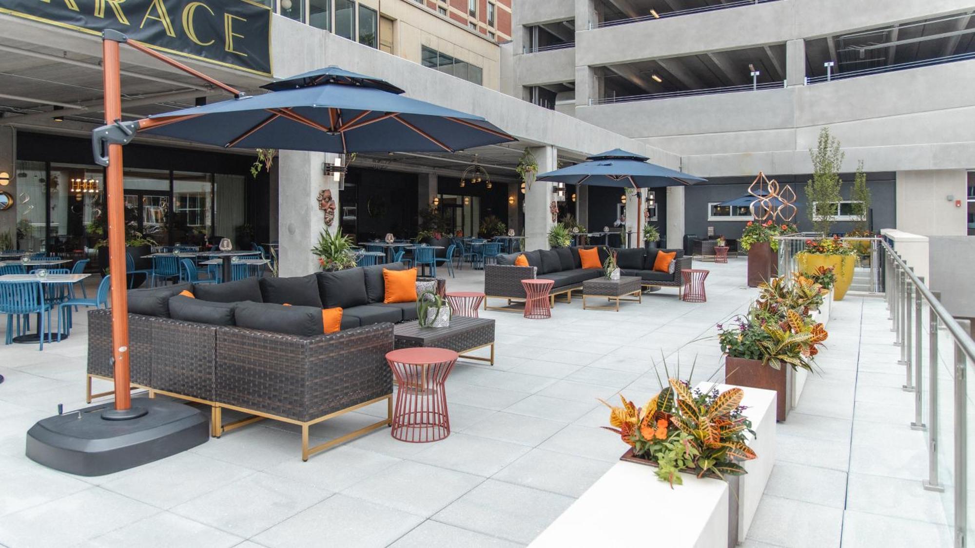 Hotel By Ihg