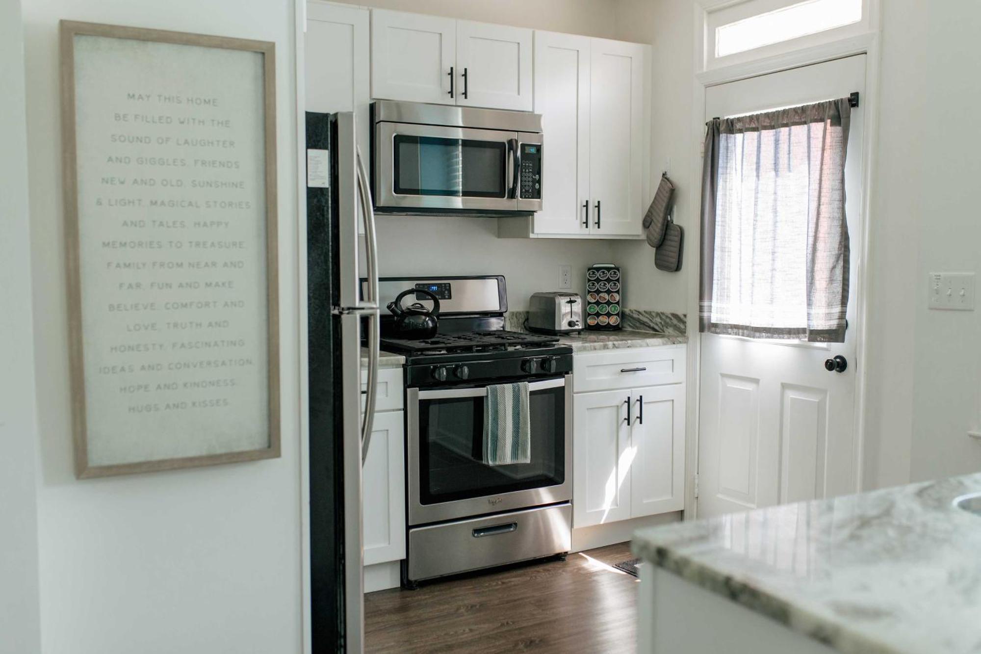 Chic Vacation Rental, Walkable Location! Lancaster