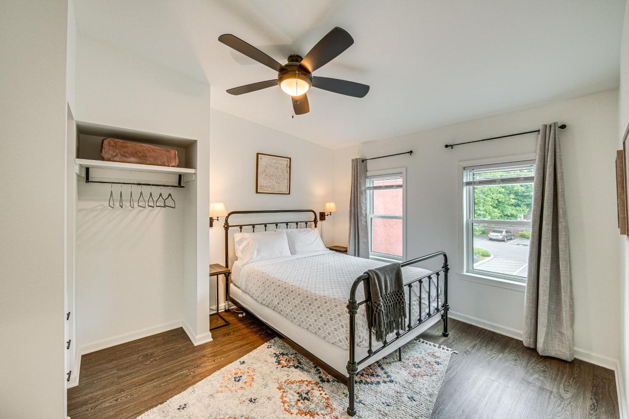 Chic Vacation Rental, Walkable Location! Holiday home *