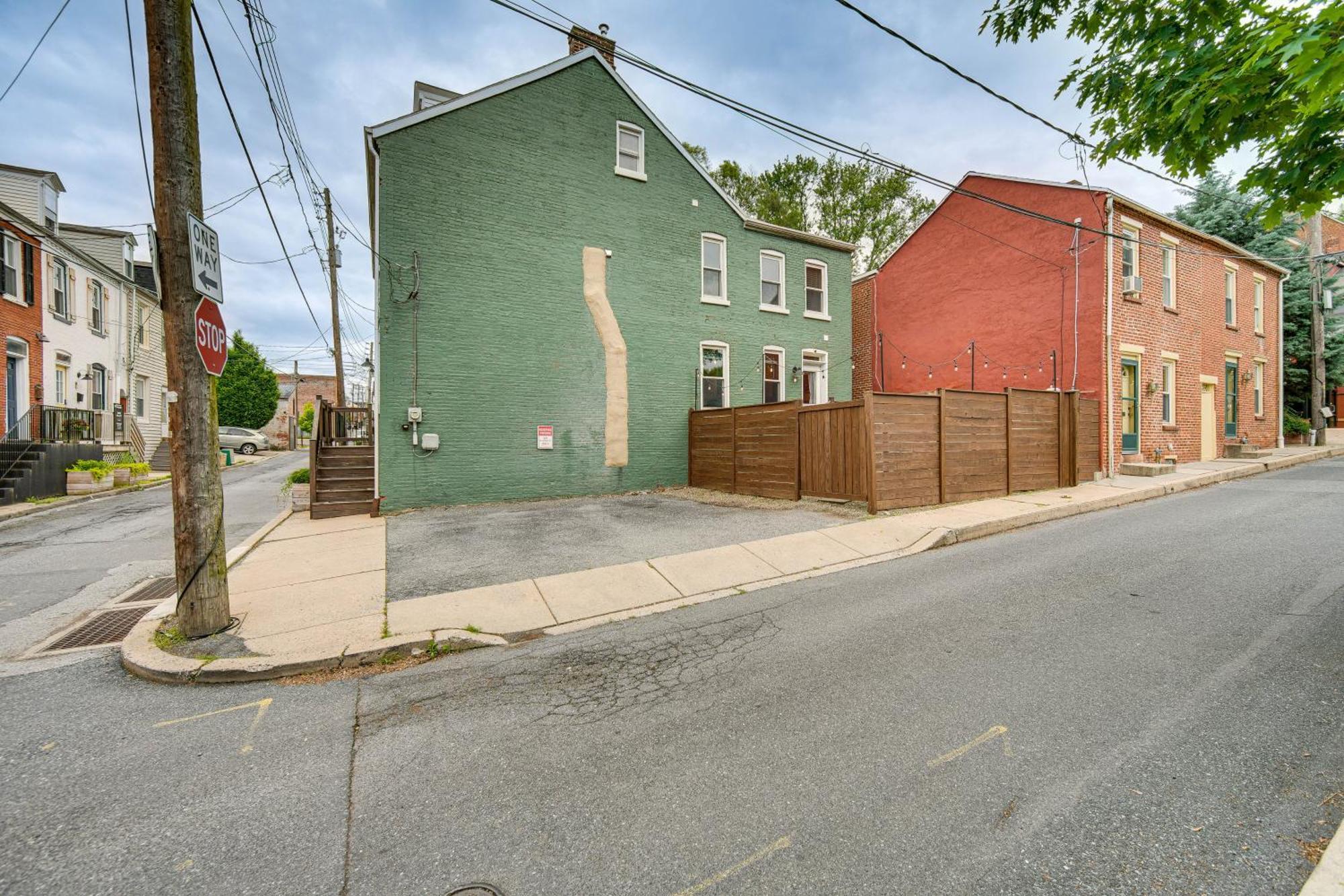 Chic Vacation Rental, Walkable Location! *