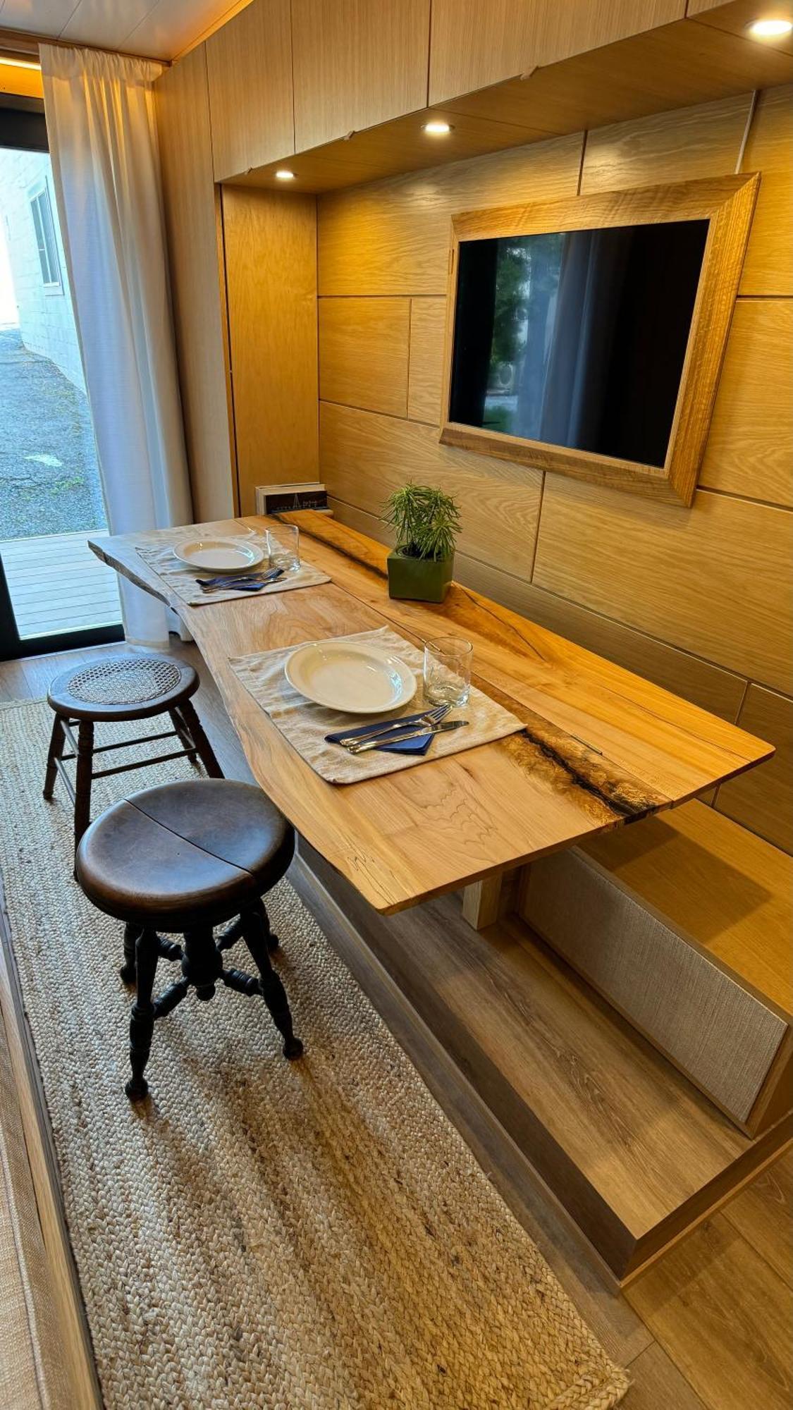 Hideaway, Off Grid Luxe Lancaster