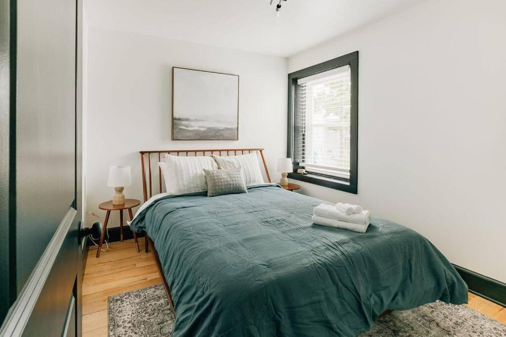 Stunning 5 Bedroom -heart Of Downtown * Lancaster