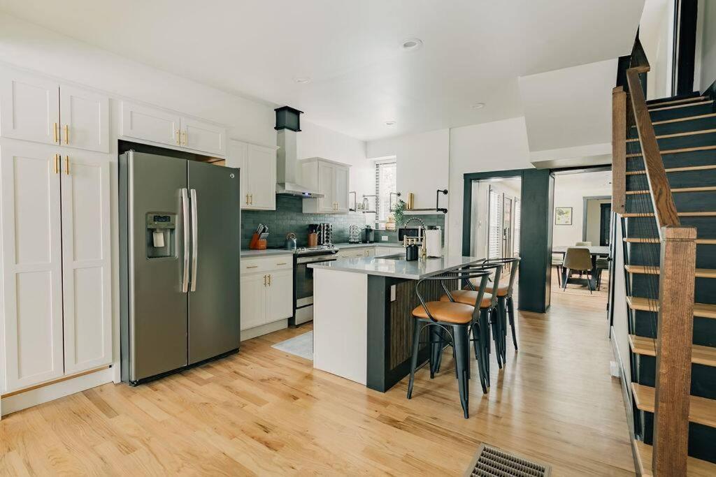 Holiday home Stunning 5 Bedroom -heart Of Downtown *