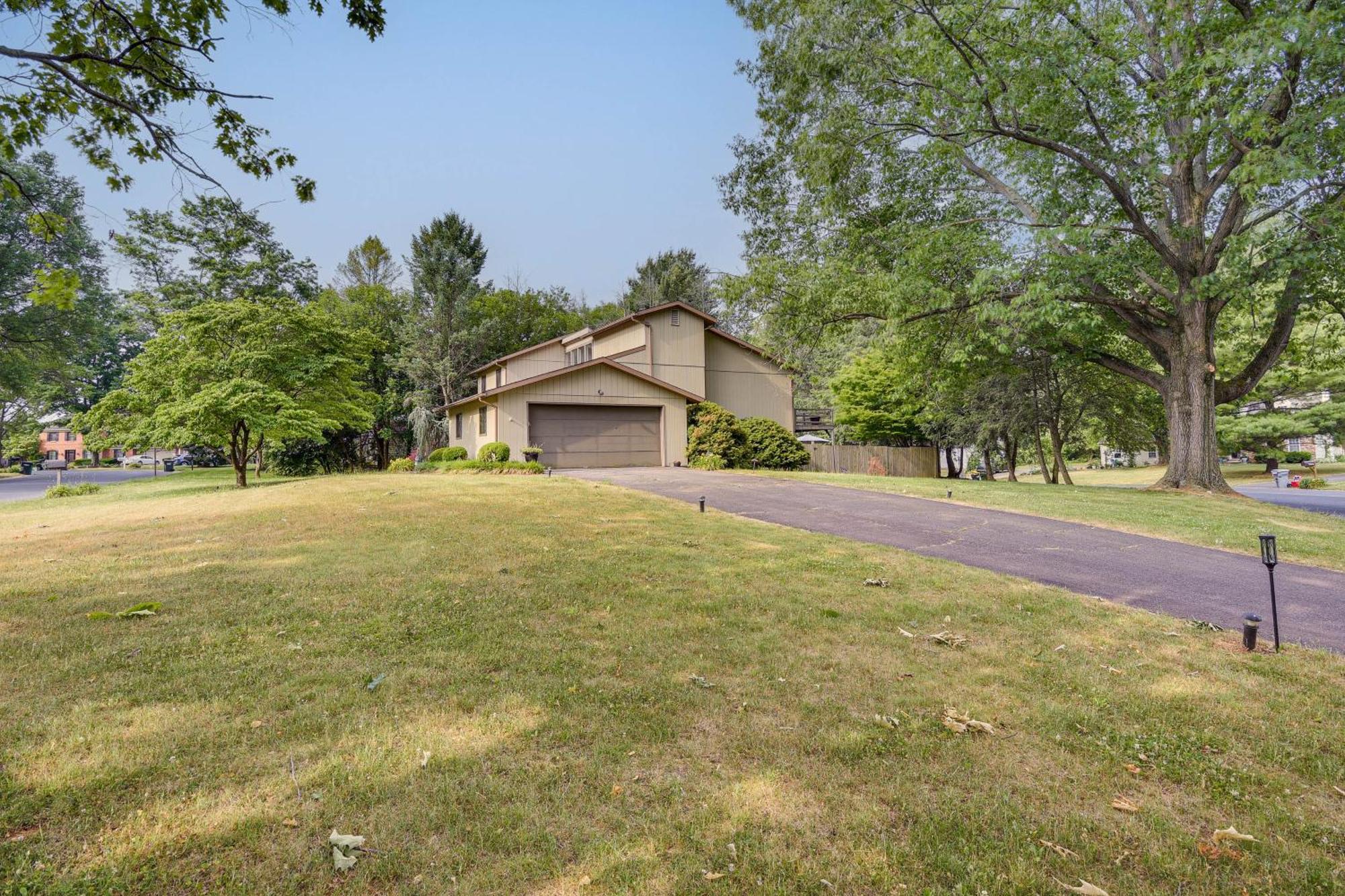 Holiday home Inviting Vacation 3 Mi To Downtown *