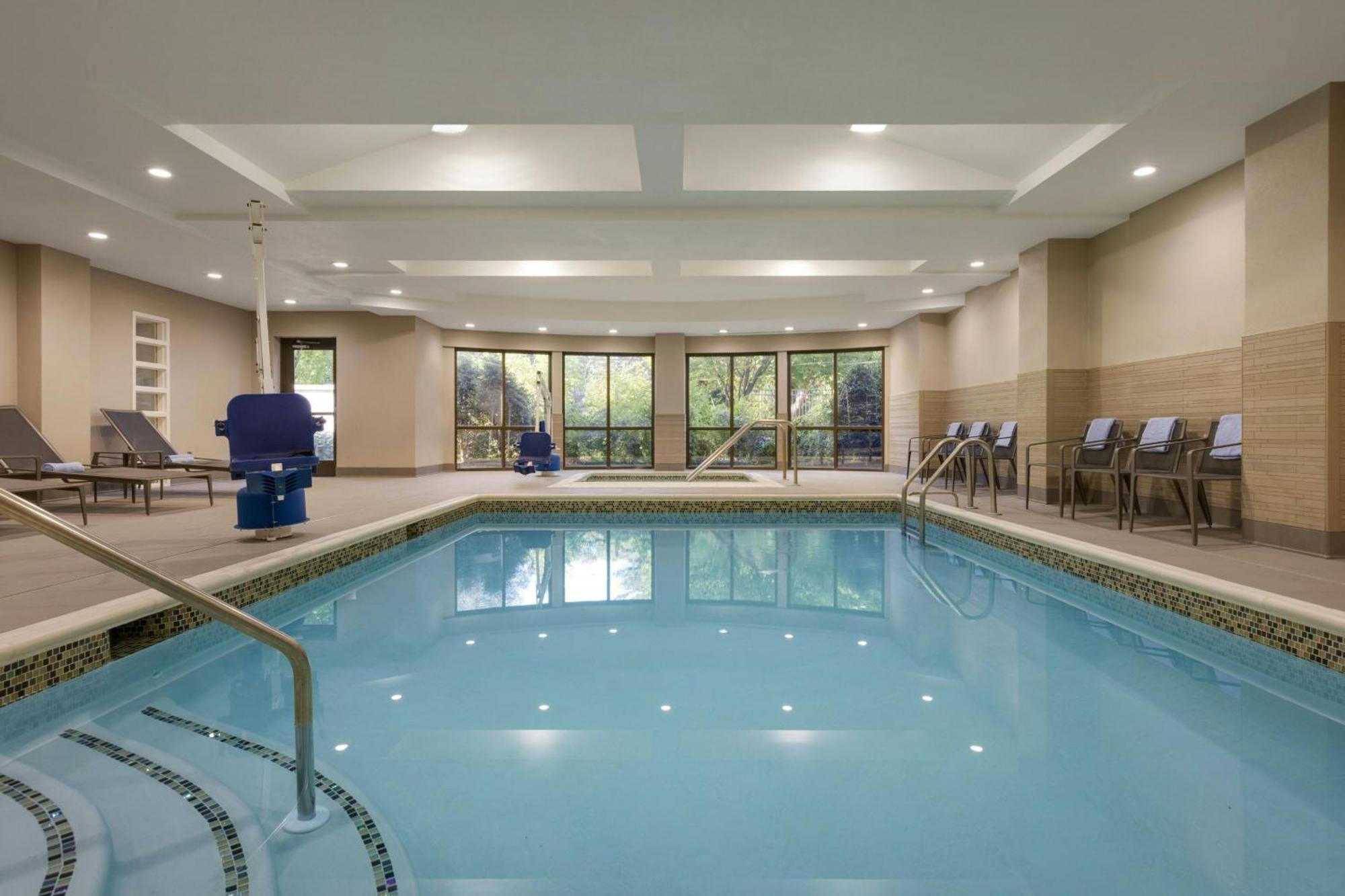 Hotel Courtyard 3*