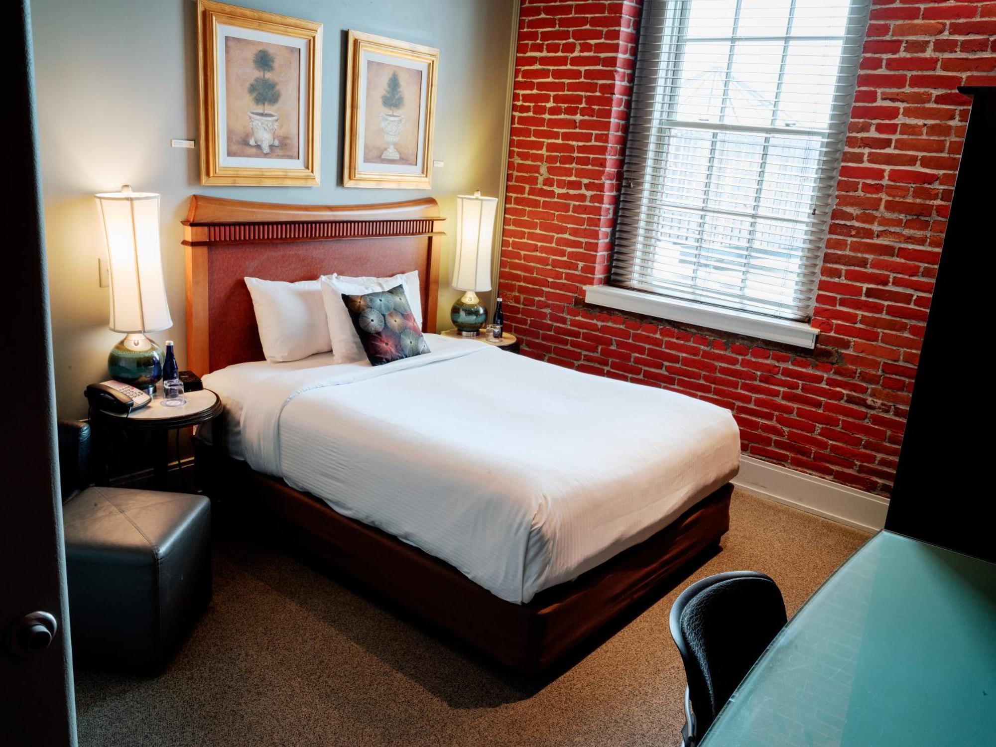 Hotel Arts Lancaster