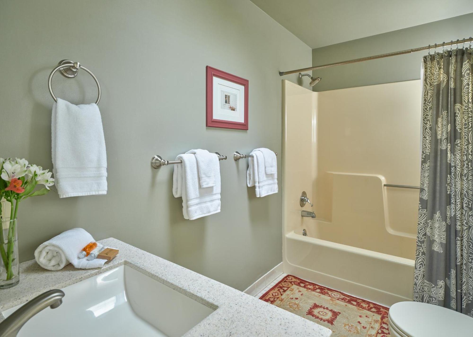 The Lancaster Bed & Breakfast 2*