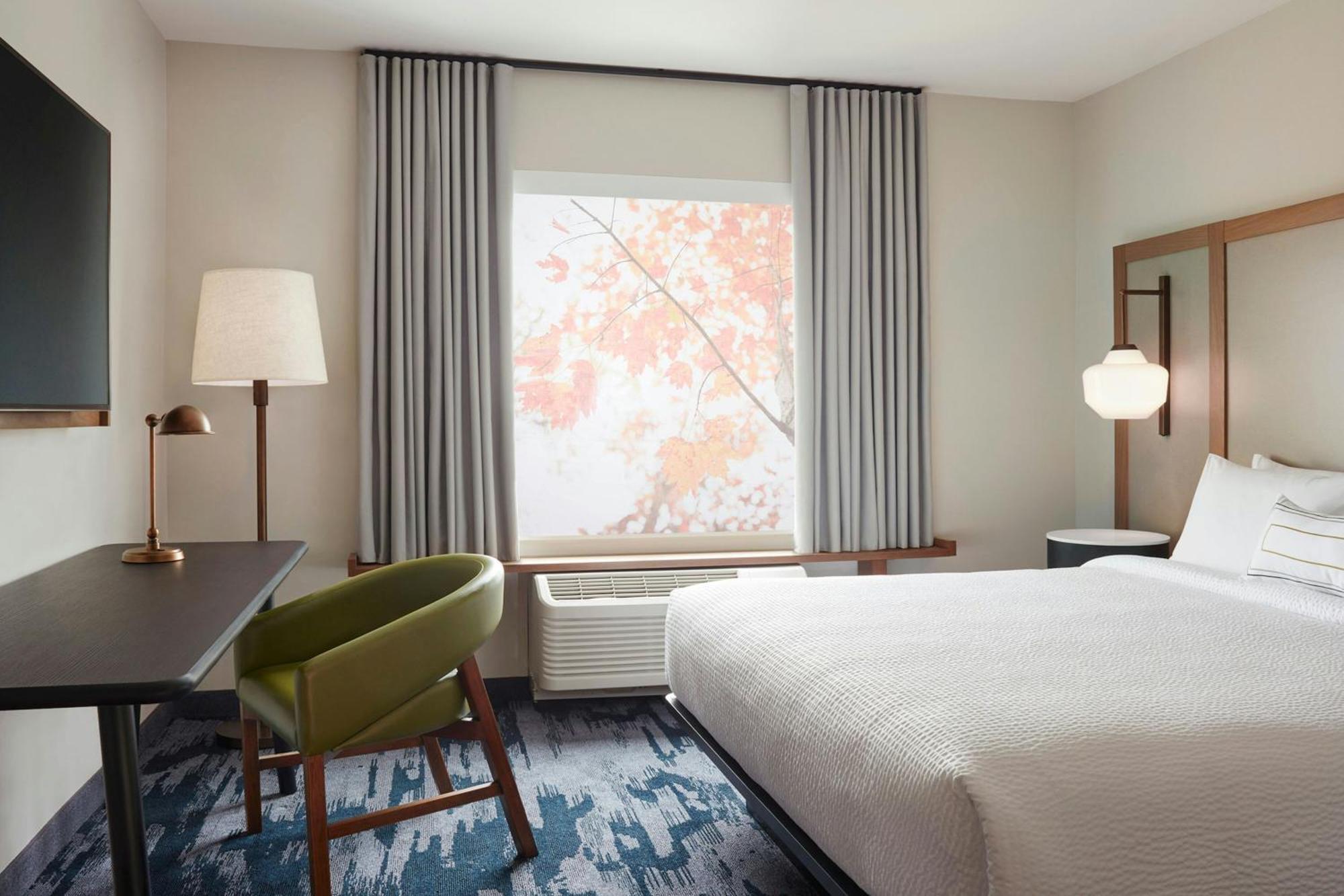 Fairfield By Marriott & Lancaster Hotel