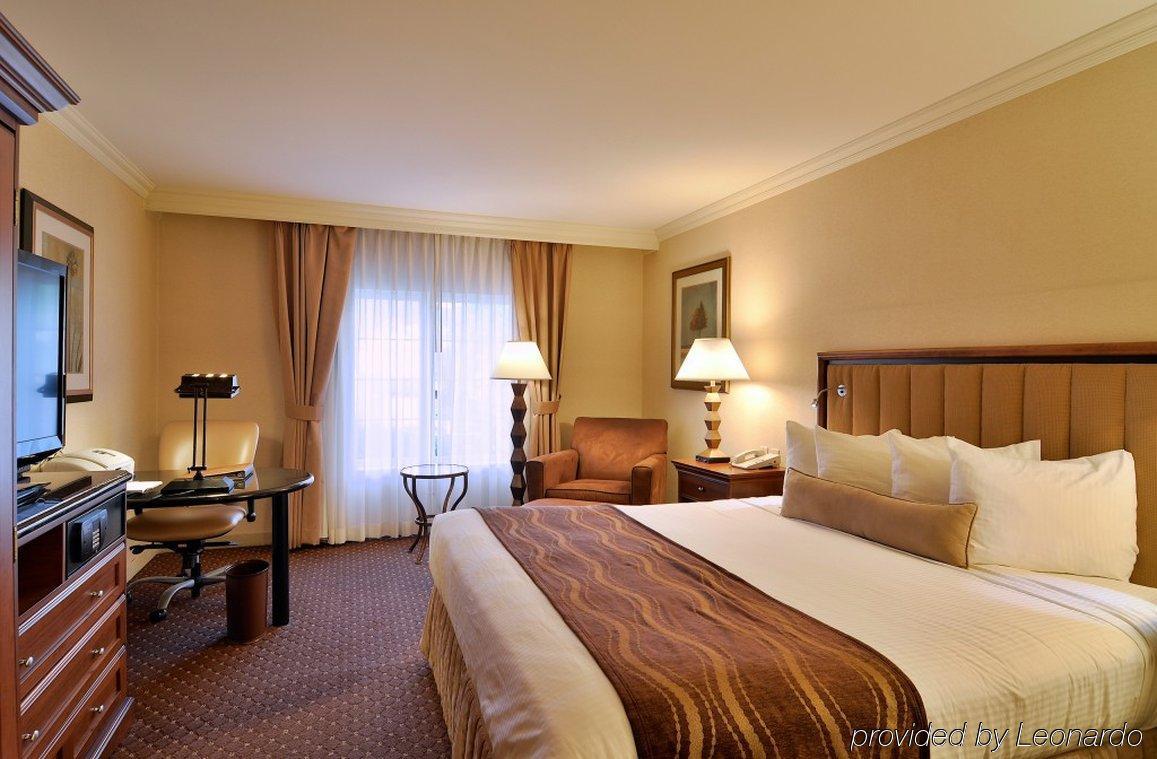 Eden And Suites, Bw Premier Collection 4*