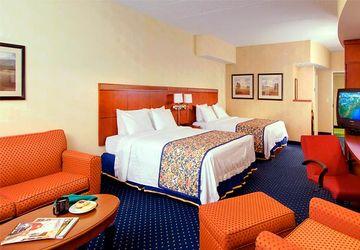 Courtyard 3*