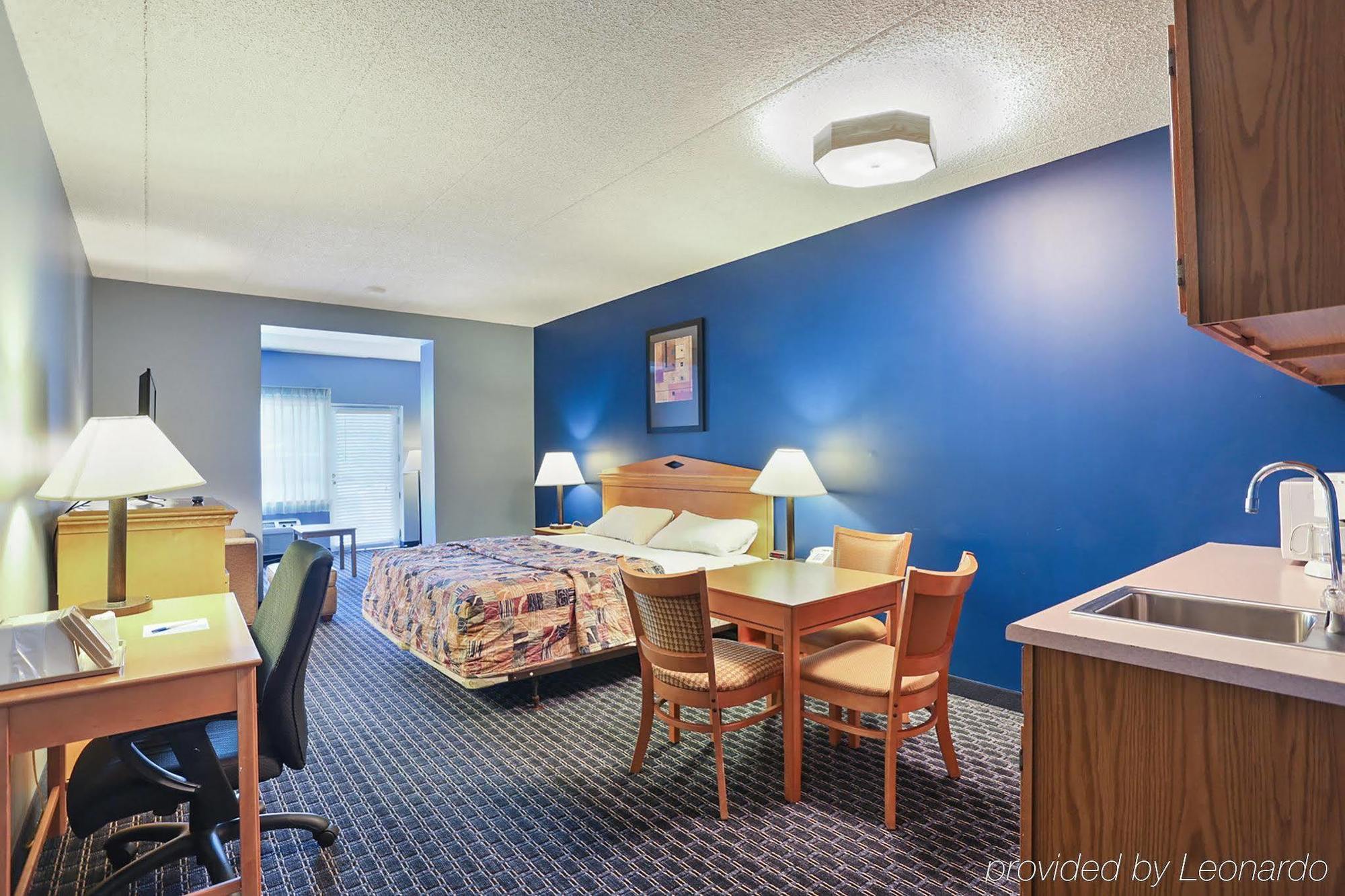 Days & By Wyndham Amish Country Lancaster